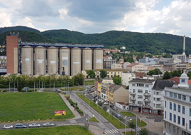 Obyvatele tvrti Stekov v Ústí nad Labem dlouhodob obtuje zápach. V areálu...