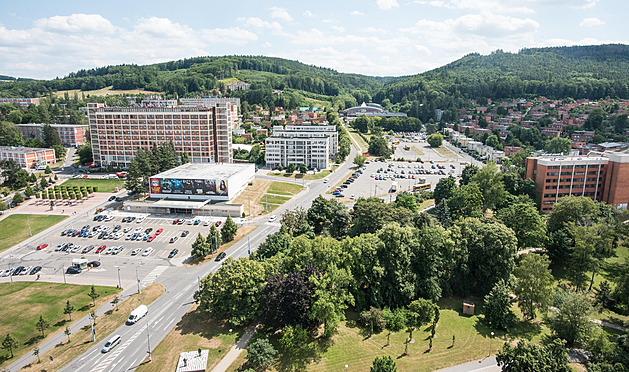 Zlín chce pivábit mladé turisty, zaujme unikátní architekturou i pírodou.