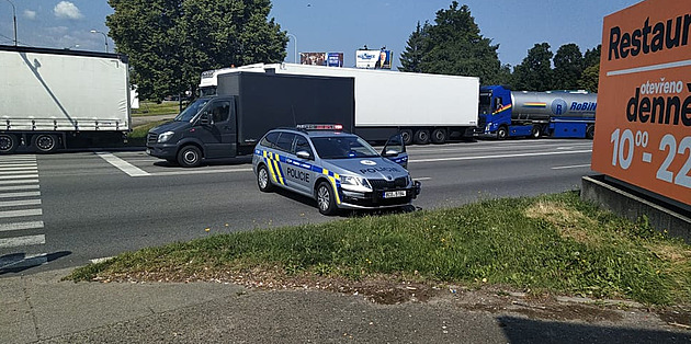 Nehoda na hlavním tahu ochromila dopravu v Českých Budějovicích