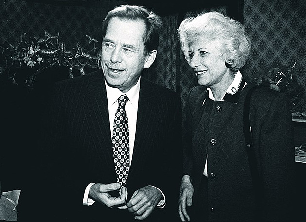 Za nejlepšího prezidenta po roce 1989 lidé považují Havla. Pavel předstihl Klause