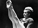 ROK 1964. Vra áslavská na olympiád v Tokiu.