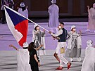 Slavnostní zahájení. etí vlajkonoi, tenistka Petra Kvitová a basketbalista...