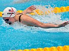 Claire Curzanová ze Spojených stát plave na letních olympijských hrách v roce...
