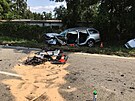 U vn nehody dvou aut zasahovali policist, zchrani i hasii. (23. 7. 2021)