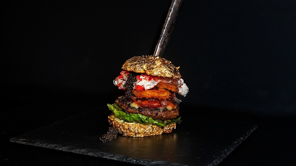 V Holandsku vznikl nejdražší burger světa. Stojí téměř 130 tisíc korun