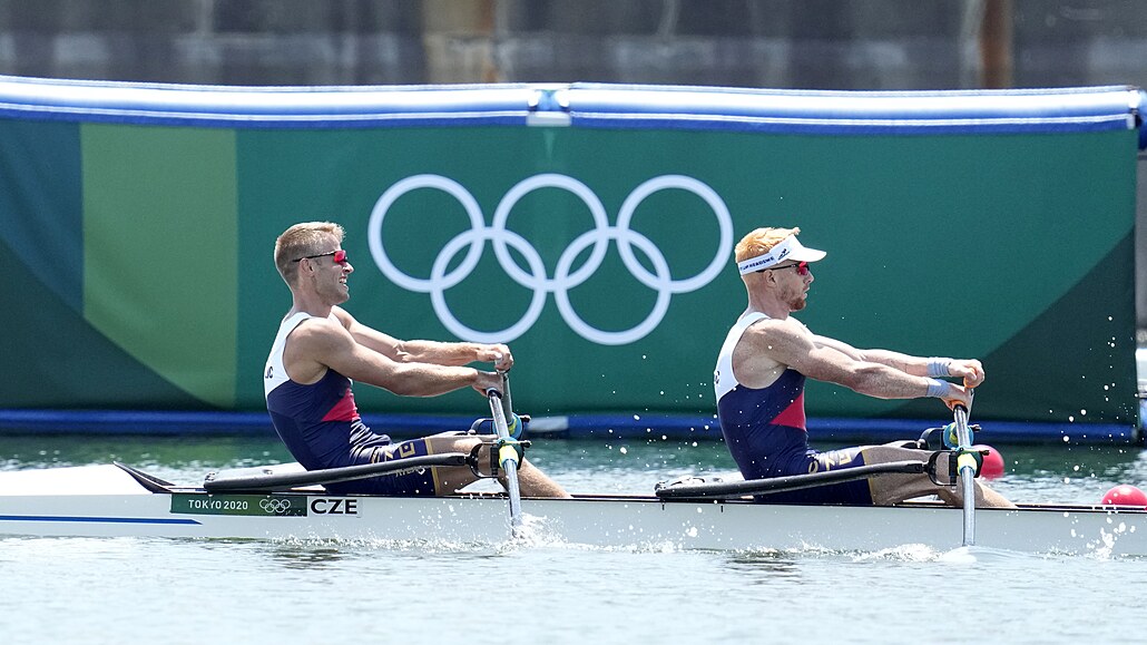 Miroslav Vratil (vpravo) s Jiím imánkem na olympijských hrách v Tokiu