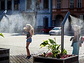 V tropických dnech se hodně obyvatel Budějovic vyhýbá hlavnímu náměstí Přemysla...
