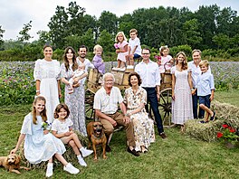 védská královská rodina na snímku z léta 2021