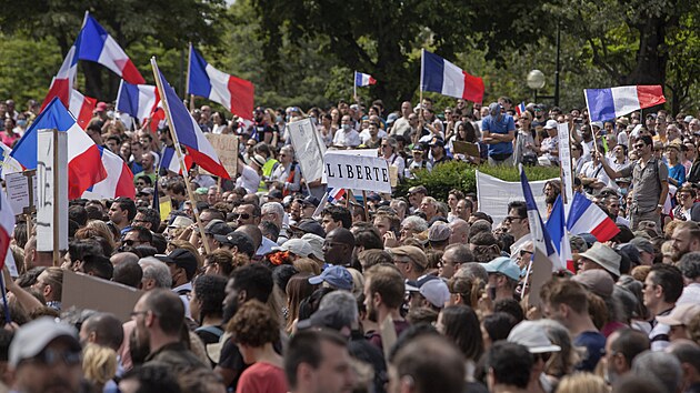Do demonstrac proti koronavirovm opatenm se ve Francii zapojilo pes 160 tisc lid, uvedlo ministerstvo vnitra. (24. ervence 2021)