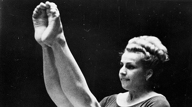 ROK 1964. Věra Čáslavská na olympiádě v Tokiu.