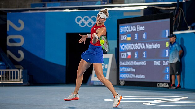 Markéta Vondroušová v singlovém semifinále zničila Ukrajinku Svitolinovou 6:3 a...