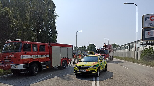 Pi stetu dvou aut se zranili ti lid. (23. 7. 2021)