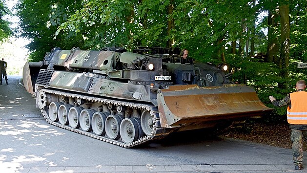 V domov dchodce v nmeckm Heikendorfu se nael tank, protiletadlov dlo a torpdo z druh svtov vlky. (1. ervence 2015)