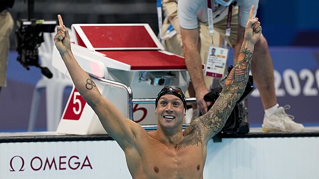 Caeleb Dressel po v�t�zstv� v z�vodu na 100 metr� voln� zp�sob na olympijsk�ch hr�ch v Tokiu.