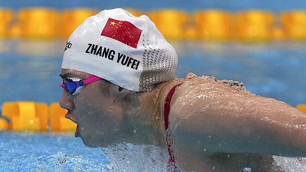 ínská plavkyn ang Jü-fej v závodu na 200 metr motýlek na olympijských hrách...