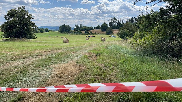 Mal letoun havaroval dopoledne u Jablonn na Pbramsku. (29.7.2021)