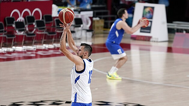 Jakub iina bhem trninku eskch basketbalist v Tokiu