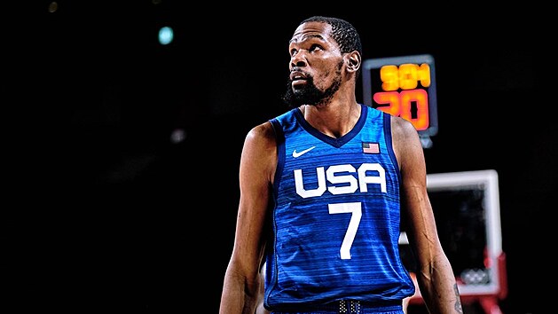 Americk basketbalov hvzda Kevin Durant na svch tetch olympijskch hrch poprv zaila porku, od Francie.