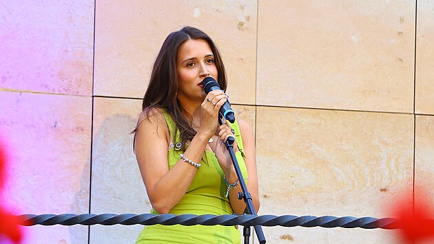 Elizabeth Kopeck� (19. �ervence 2021)