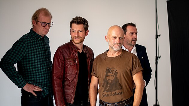 Martin Pechlt, David vehlk, Hynek ermk a Martin Hofmann pi focen plaktu k filmu Prvok, Teka, ampn a Karel
