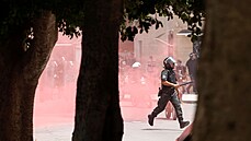 Tunis. Protesty proti neschopnosti vlády eit epidemickou situaci.(25....