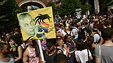 V Budapešti na Gay Pride protestovaly tisíce lidí proti zákazu osvěty o LGBT....