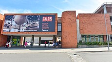 Budova �íslo 1 (bývalá hlavní brána Svitu) byla dlouhou dobu bez vyu�ití. Nov�...