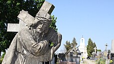 O zru�ení starého h�bitova v Uherském Brod� p�vodn� rozhodli u� v roce 1976....
