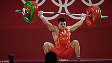 ían chen Li-ün opanoval kategorii do 67 kilogram v olympijském rekordu....