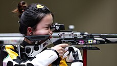 Čínská střelkyně Jang Čchien je první zlatou medailistkou her v Tokiu.