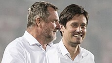 Tomáš Rosický s Pavlem Vrbou slaví sparťanský postup přes Rapid Vídeň.