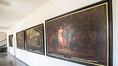 Soubor 37 obrazů cyklu Ze života sv. Jana z Boha na stěnách 1. patra severního...