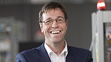 Kamiony na elekt�inu. Zatrolejování jednoho pruhu dálnice z hlediska ekologie...