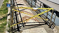 Bezbariérový pístup do poboky eské poty v Olanské ulici