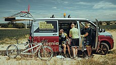 Se svým trasérem Markem Peterkou zdolal Ondej Zmekal trasu celé cyklistické...