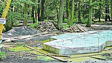 Altán, který byl ve �patném stavu, nahradí nový. Momentáln� tu jsou jeho...