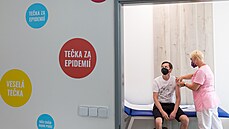 První den očkování bez registrace v nákupním centru Atrium v Hradci Králové... | na serveru Lidovky.cz | aktuální zprávy
