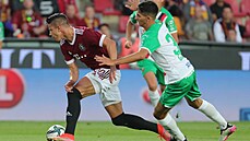 Spar�anský fotbalista Adam Hlo�ek v akci b�hem odvety 2. p�edkola Ligy mistr� s...