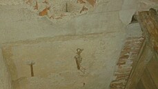 Od té doby se v�emi silami a s pomocí místních sna�í vdechnout mu nový �ivot.