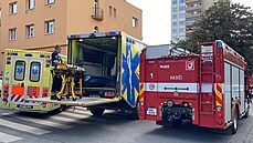 Pi poáru panelového domu zemela ena, hasii museli evakuovat 22 lidí (29....