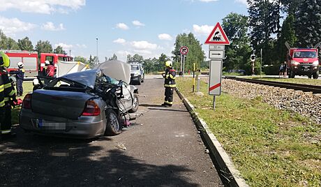 Nehoda se stala na pejezdu v Holubov.