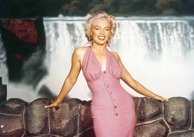 Před šedesáti lety zemřela Marilyn Monroe, bohyně půvabu s pohnutým osudem