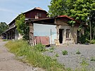 Sprva eleznic nechala zbourat pstavbu, uvolnn pozemek by nov majitel...