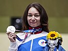 Stíbrná medailistka Julia Zyková v závod típolohové stelby z maloráky (31....