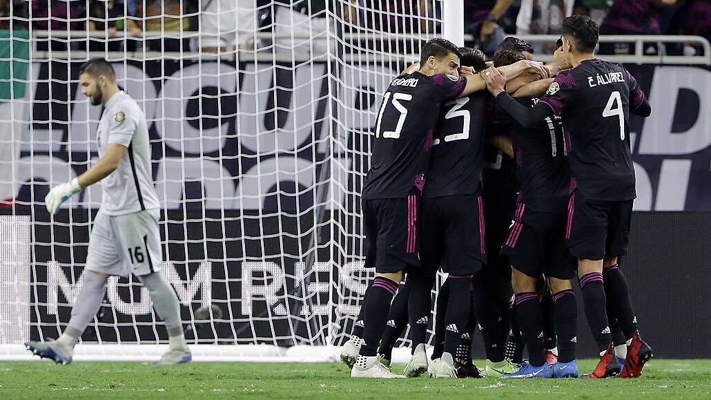Fotbalisté USA znovu postoupili do finále Zlatého poháru, vyzvou Mexiko