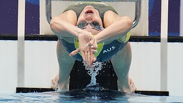 Nov olympijsk rekord 24,02 vytvoila prv v dest rozplavb se Seemanovou Australanka Emma McKeonov. (30. ervence 2021)