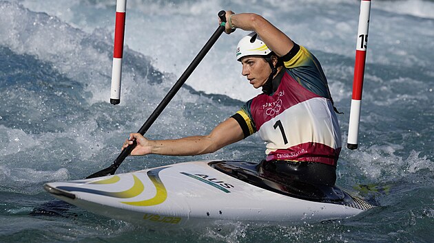 Kanoistka Jessica Foxov z Austrlie bhem rozjdk na olympijskch hrch v Tokiu.
