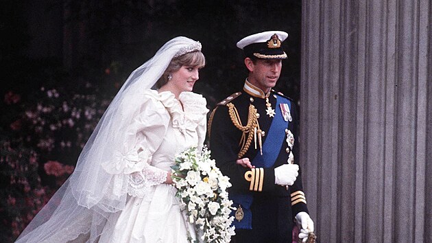 Princezna Diana a princ Charles ve svatebn den (Londn, 29. ervence 1981)