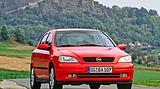 Opel Astra druhé generace se pedstavil v roce 1998.