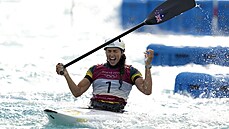Kanoistka Jessica Foxová z Austrálie se raduje z olympijského zlata.